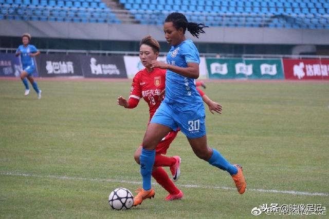 字母哥分享经验：青年球员应追求知识而非合影